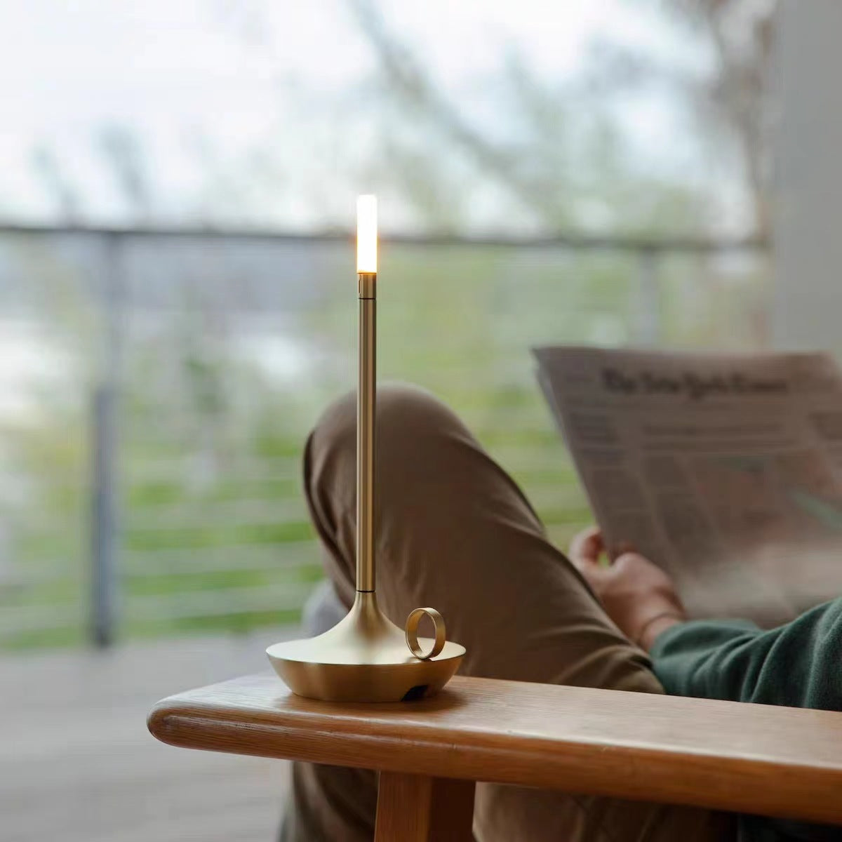 Lámpara de Mesa LED Estilo Vela Vintage y Minimalista Moderna